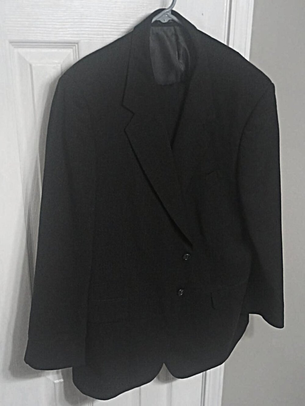 Andre' Vachon Men Gray 2 Piece Suit 48R